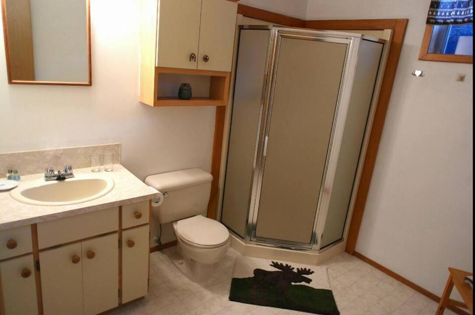 Bridge Lake Wettstone Guest Ranch B&B 객실 사진