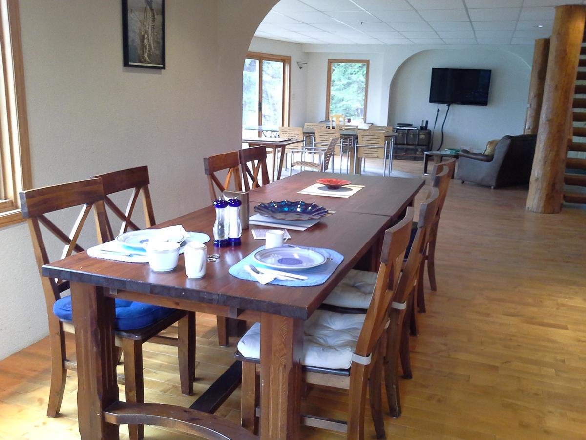 Bridge Lake Wettstone Guest Ranch B&B 외부 사진