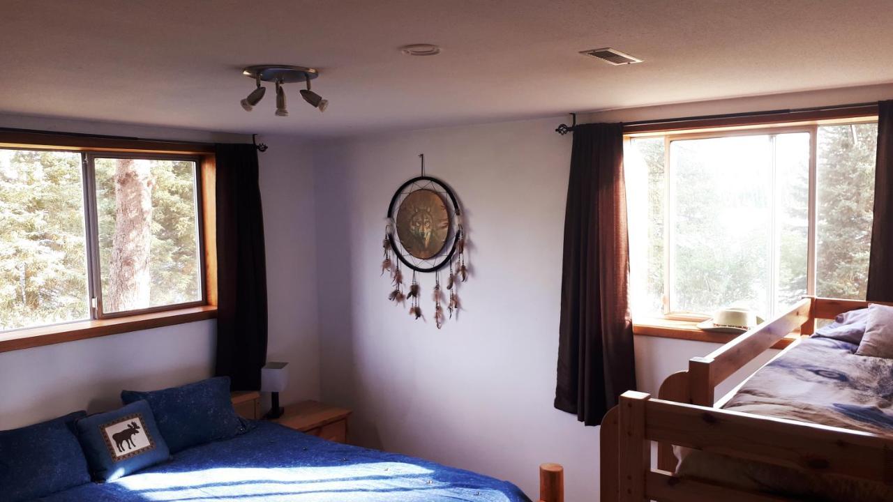 Bridge Lake Wettstone Guest Ranch B&B 외부 사진